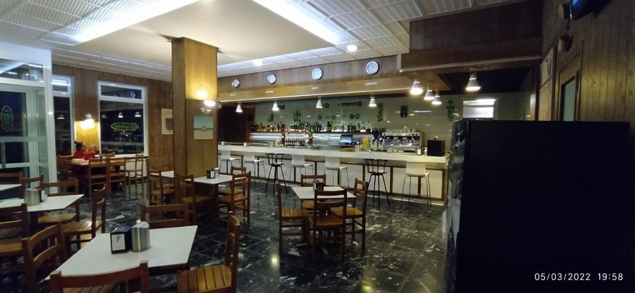 Hotel Os Carballos Sigueiro Exteriér fotografie